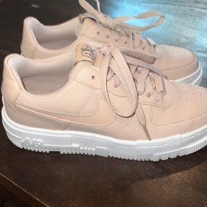 Pink-Biege Air Force Nike